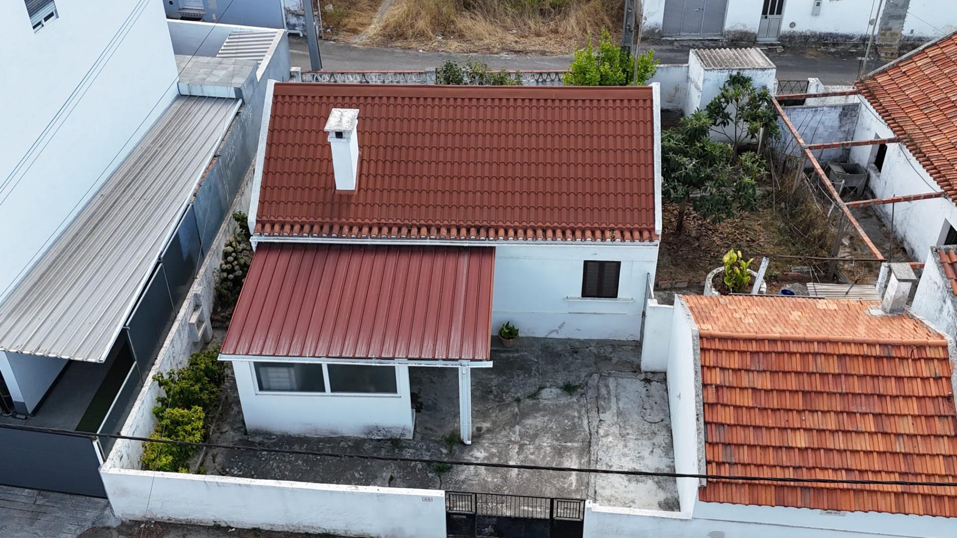 EXCLUSIVO - Venda conjunta de 2 moradias a necessitar de remodelação/construção - (Setúbal)