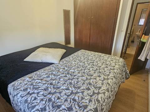 EXCLUSIVO - Apartamento T2 renovado com varanda fechada - Tetra(Setúbal)