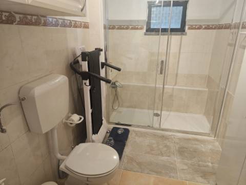 EXCLUSIVO - Quinta com 2069 m2, T1 e um armazém - Asseiceira(Palmela)