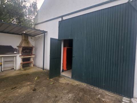 EXCLUSIVO - Quinta com 2069 m2, T1 e um armazém - Asseiceira(Palmela)