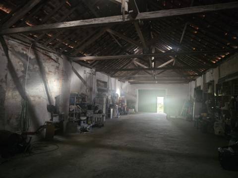 EXCLUSIVO - Quinta com 2069 m2, T1 e um armazém - Asseiceira(Palmela)