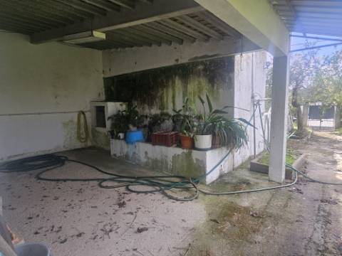 EXCLUSIVO - Quinta com 2069 m2, T1 e um armazém - Asseiceira(Palmela)