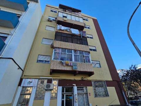 EXCLUSIVO - Apartamento T2 pronto a habitar - Fonte Lavra (Setúbal)