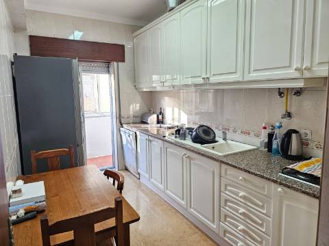 EXCLUSIVO - Apartamento T2 pronto a habitar - Fonte Lavra (Setúbal)