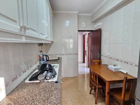 EXCLUSIVO - Apartamento T2 pronto a habitar - Fonte Lavra (Setúbal)