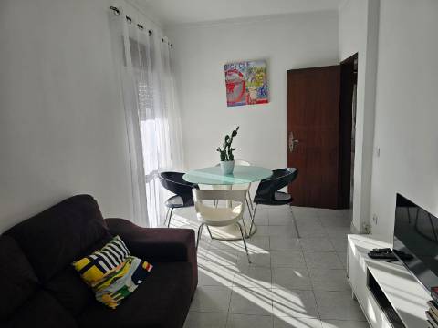 EXCLUSIVO - Apartamento T2 pronto a habitar - Fonte Lavra (Setúbal)