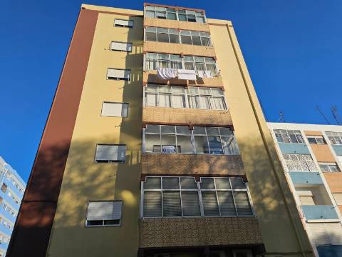 EXCLUSIVO - Apartamento T2 pronto a habitar - Fonte Lavra (Setúbal)