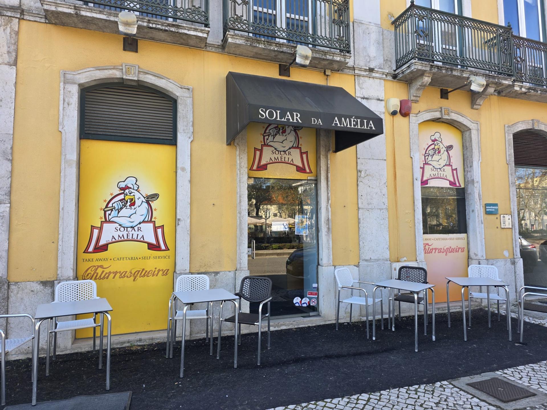 EXCLUSIVO - Oportunidade de Negócio - Trespasse de Snack-Bar / Take-Away em Pleno Centro de Setúbal(Av Luisa Todi)