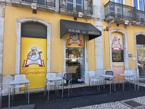EXCLUSIVO - Oportunidade de Negócio - Trespasse de Snack-Bar / Take-Away em Pleno Centro de Setúbal(Av Luisa Todi)