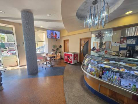 EXCLUSIVO - Oportunidade de Negócio - Trespasse de Snack-Bar / Take-Away em Pleno Centro de Setúbal(Av Luisa Todi)