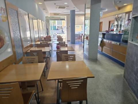 EXCLUSIVO - Oportunidade de Negócio - Trespasse de Snack-Bar / Take-Away em Pleno Centro de Setúbal(Av Luisa Todi)
