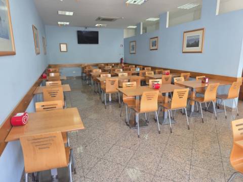 EXCLUSIVO - Oportunidade de Negócio - Trespasse de Snack-Bar / Take-Away em Pleno Centro de Setúbal(Av Luisa Todi)