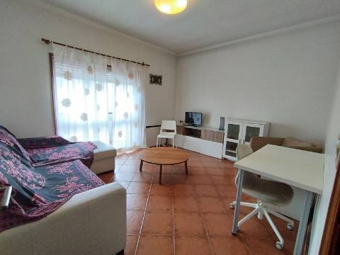 T2 Senhora da Hora - A 100 mt da Rua Alto do Viso. - Excelente Localização! Lugar de garagem e arrumo