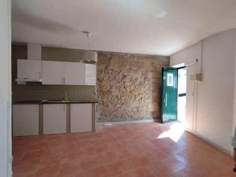 2 Casas térreas T0 e T1 novo. Com vista para rio douro / Ribeira.