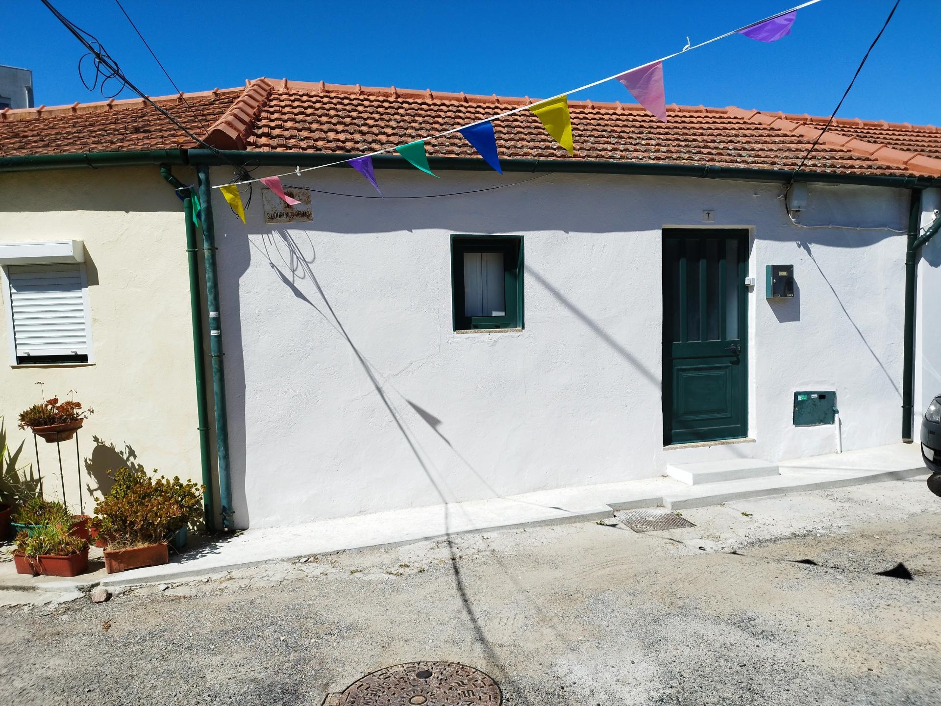 Casa térrea T0. Com vista para rio douro / Ribeira.