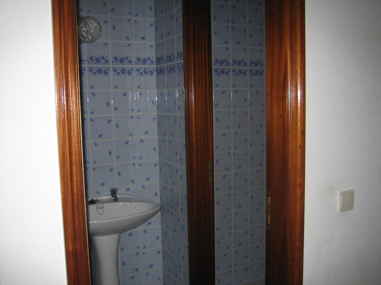 Armazém 650 m2. escritório 50 m2.