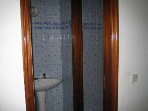 Armazém 650 m2. escritório 50 m2.