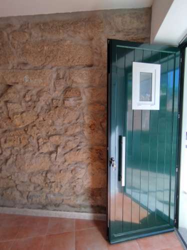 Moradia térrea / apartamento independente. Excelentes vista para rio douro