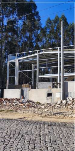 Armazém 500 m2 . Novo