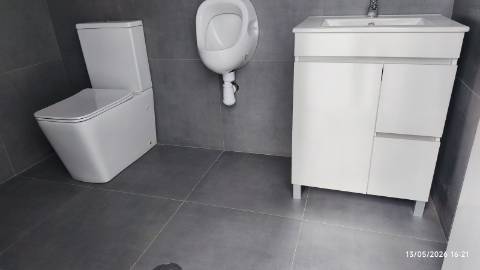 Armazém 255 m2 - Escritório 30 m2
