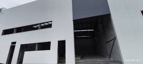 Armazém 507 m2 - Pé dto 8 mt.