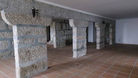 Linda Moradia com pequena Quintinha