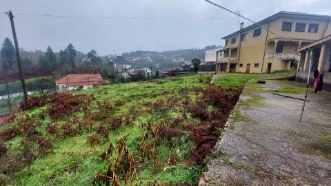 Linda Moradia com pequena Quintinha