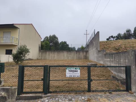Lote de Terreno Aprovado para Construção