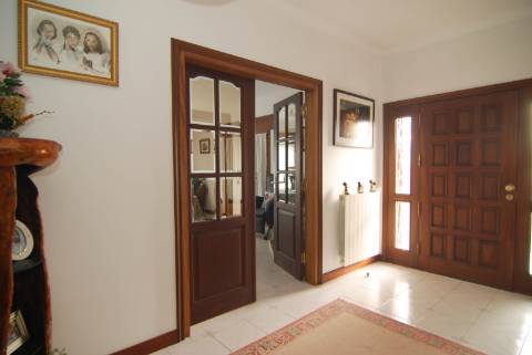 Moradia com terreno no centro da Cidade