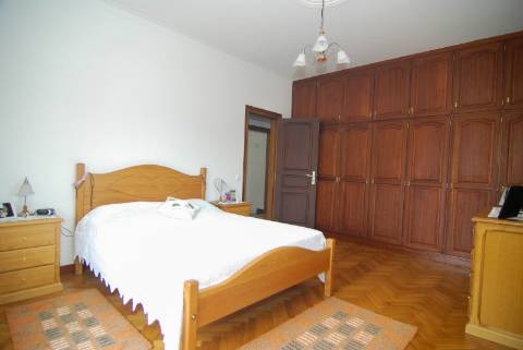 Moradia com terreno no centro da Cidade