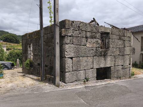 Quintinha com Casa para Recuperar