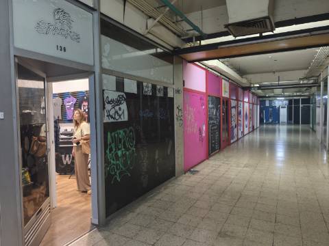 Loja - Centro Comercial STOP