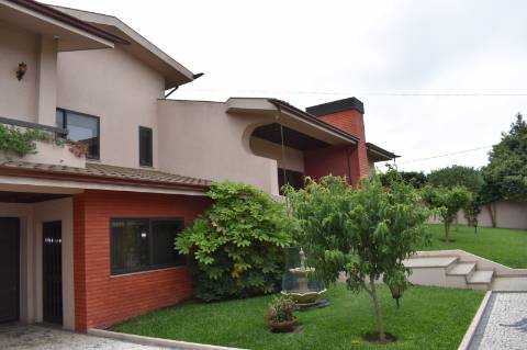 Vila Do Conde: Moradia soberba, grandes áreas c/ espaços independentes, piscina coberta aquecida!