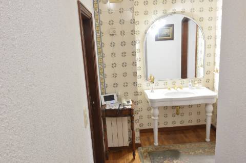 Vila Do Conde: Moradia soberba, grandes áreas c/ espaços independentes, piscina coberta aquecida!