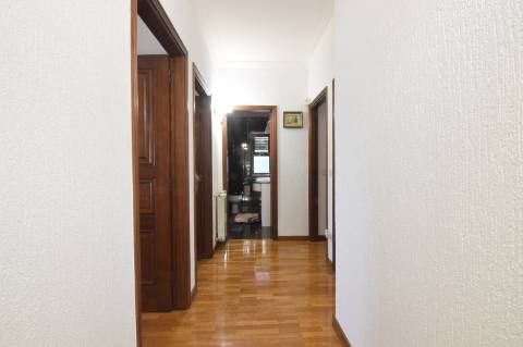 Vila Do Conde: Moradia soberba, grandes áreas c/ espaços independentes, piscina coberta aquecida!