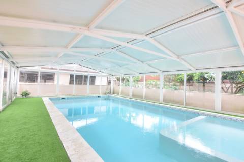 Vila Do Conde: Moradia soberba, grandes áreas c/ espaços independentes, piscina coberta aquecida!