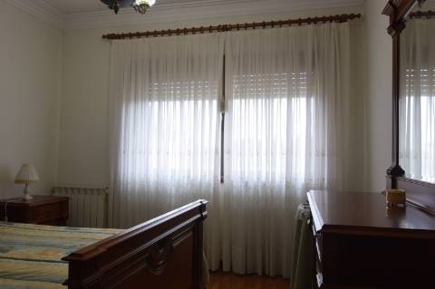 Vila Do Conde: Moradia soberba, grandes áreas c/ espaços independentes, piscina coberta aquecida!