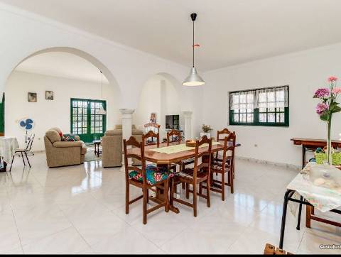 Alentejo: Quinta grande de 2,7 hectares, casa principal e anexos - rigorosamente impecável!