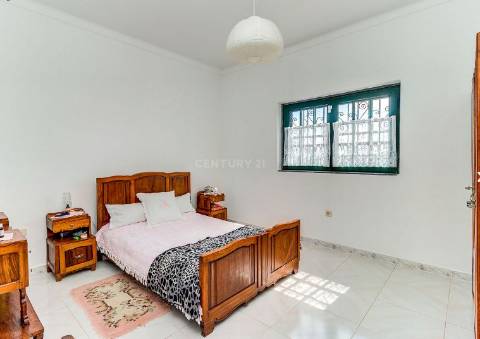 Alentejo: Quinta grande de 2,7 hectares, casa principal e anexos - rigorosamente impecável!