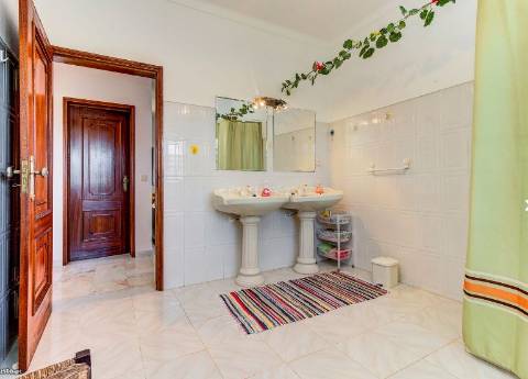 Alentejo: Quinta grande de 2,7 hectares, casa principal e anexos - rigorosamente impecável!