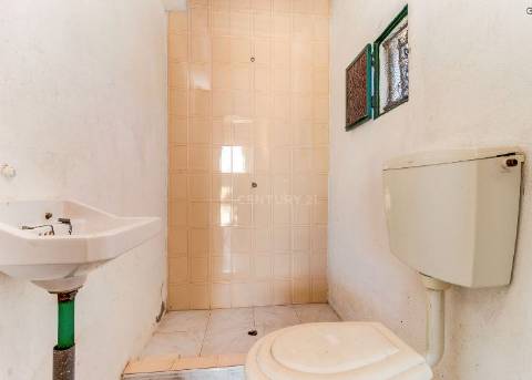 Alentejo: Quinta grande de 2,7 hectares, casa principal e anexos - rigorosamente impecável!