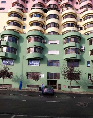 ESCRITÓRIO - OLAIAS, 95 m2 em open space, junto ao metro!