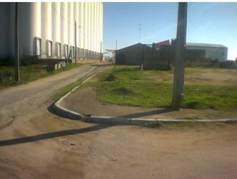 Reguengos de Monsaraz - Lote Industrial de 2.600 m2, índice 0,50, construção 1.300 m2!