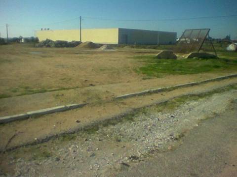 Reguengos de Monsaraz - Lote Industrial de 2.600 m2, índice 0,50, construção 1.300 m2!