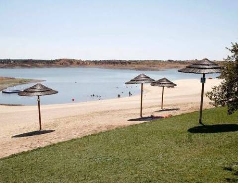 MORADIA, MOURÃO - Condomínio D. Manuel I - V2 + 1, impecável, c/ Piscina!