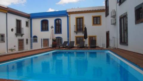 MORADIA, MOURÃO - Condomínio D. Manuel I - V2 + 1, impecável, c/ Piscina!