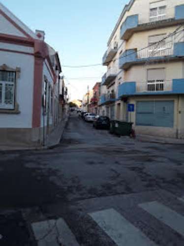 Garagem/box no centro do Cartaxo.