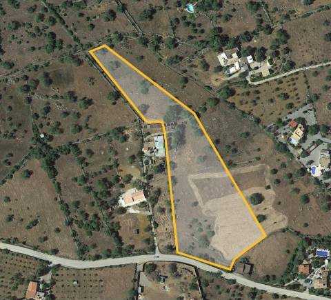 Projeto Aprovado, Ruína para recuperar com terreno de 13.480m2