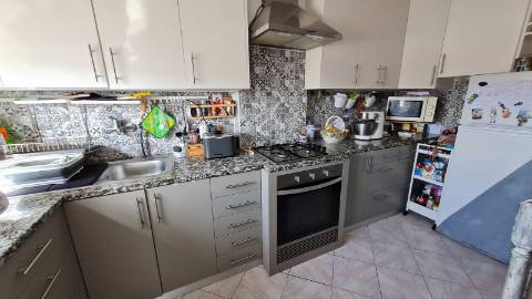 Apartamento usado T2+1 à venda na Fuseta