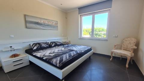 Moradia T3 +1 à venda na tranquila Luz de Tavira